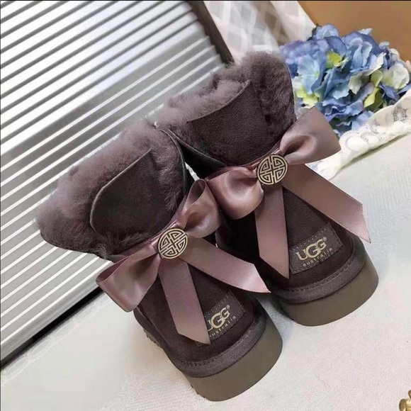 Ugg boot - Picture 3 of 3